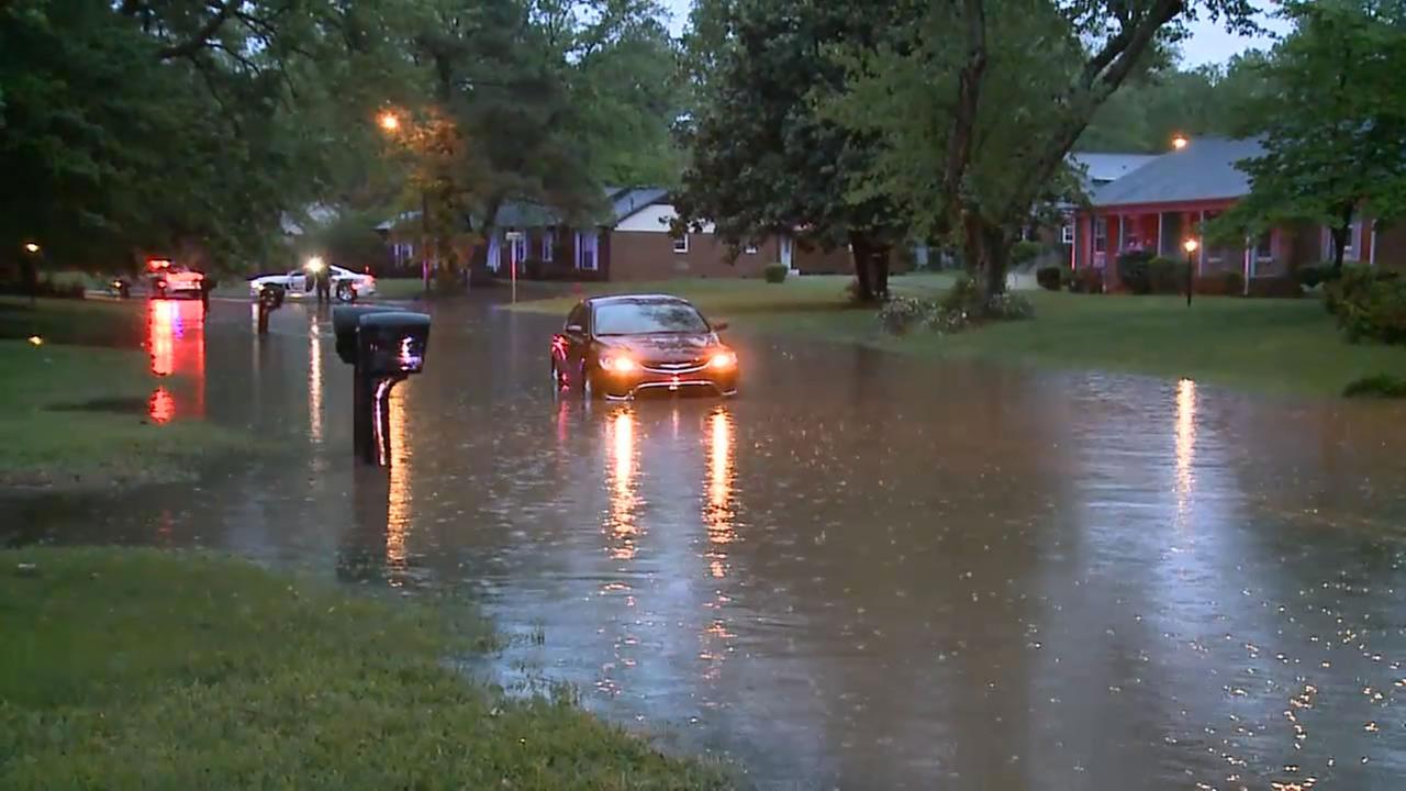 Photos Heavy Rain Causes Flooding Across The Triangle Abc