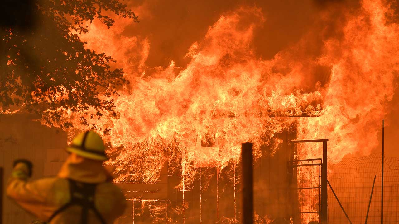 August Complex Fire Now The Largest In State History See List Of Top 10 Biggest California Wildfires Abc7 San Francisco