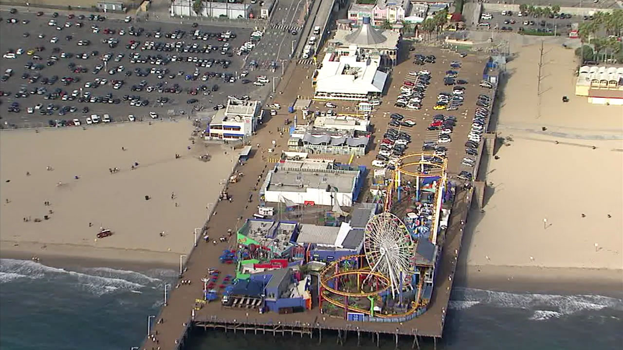 Santa Monica Pier Roller Coaster To Undergo 1 Million Makeover This Summer Abc7 San Francisco