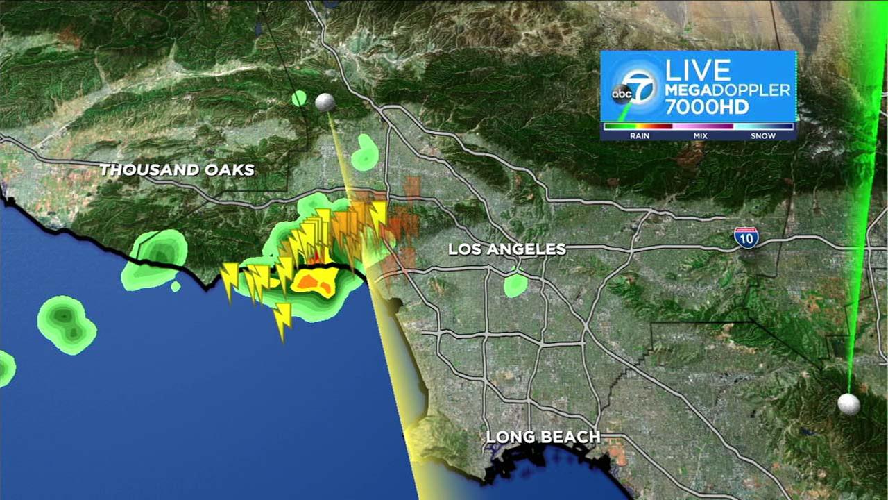 Santa Monica beaches evacuated, Malibu beaches closed due to lightning