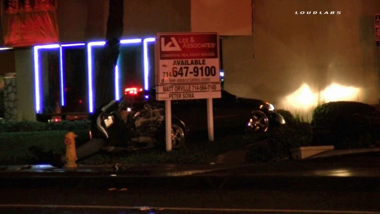 Car crashes into building, causes gas leak; 1 dead | abc7.com