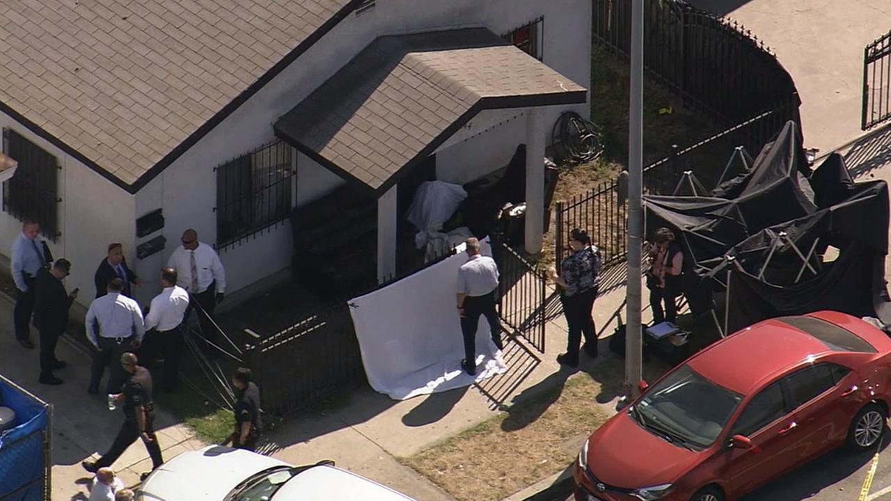 2 Men Killed In Possible Gang Related Shooting In South Los Angeles 