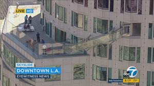 Glass Skyslide To Open Atop U S Bank Tower In Downtown La Abc7 New York