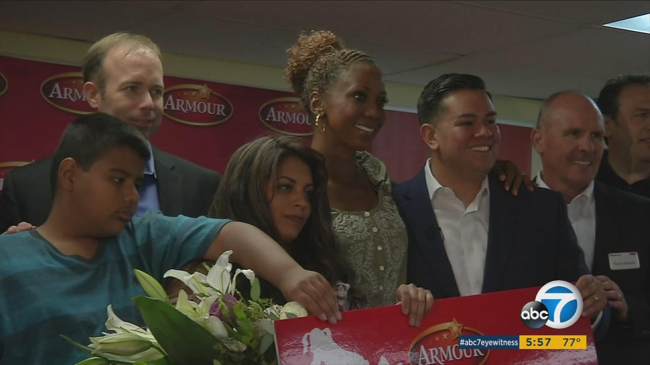 Los Angeles Single Mom Raising Son With Autism Receives Free Groceries ...