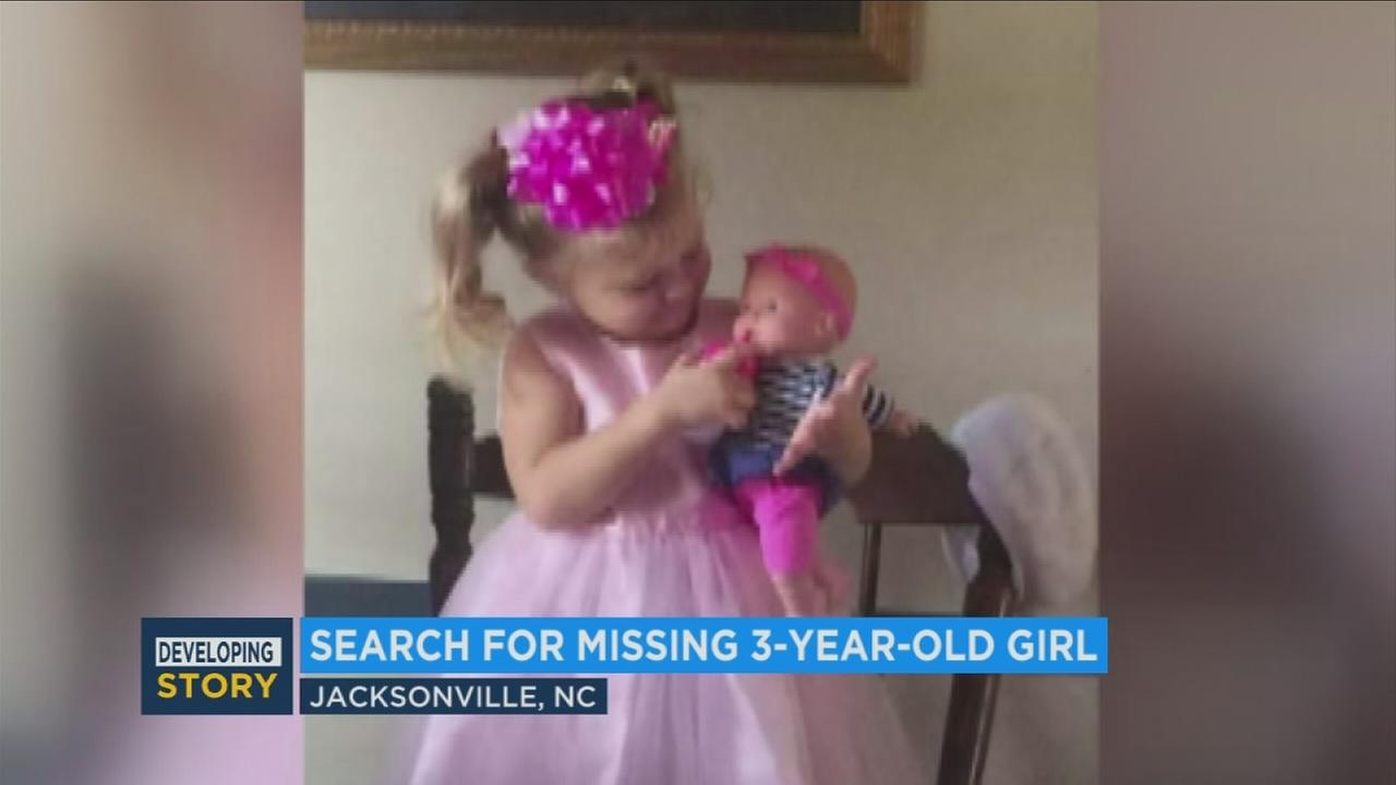 North Carolina Amber Alert Woman In Fbi Photos Says Girl Is Her Daughter Not Missing Girl 5389