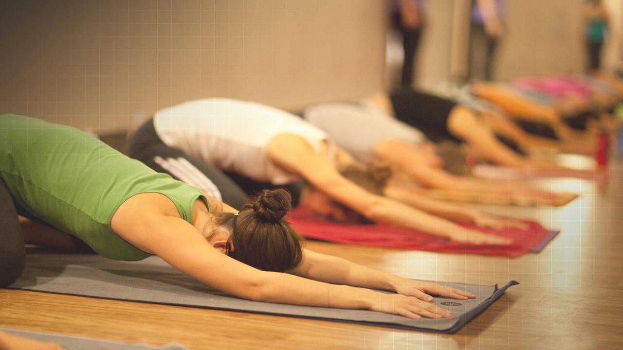 This Yoga Program Helps Victims of Domestic Violence Heal foto This Yoga Program Helps Victims of Domestic Violence Heal picture