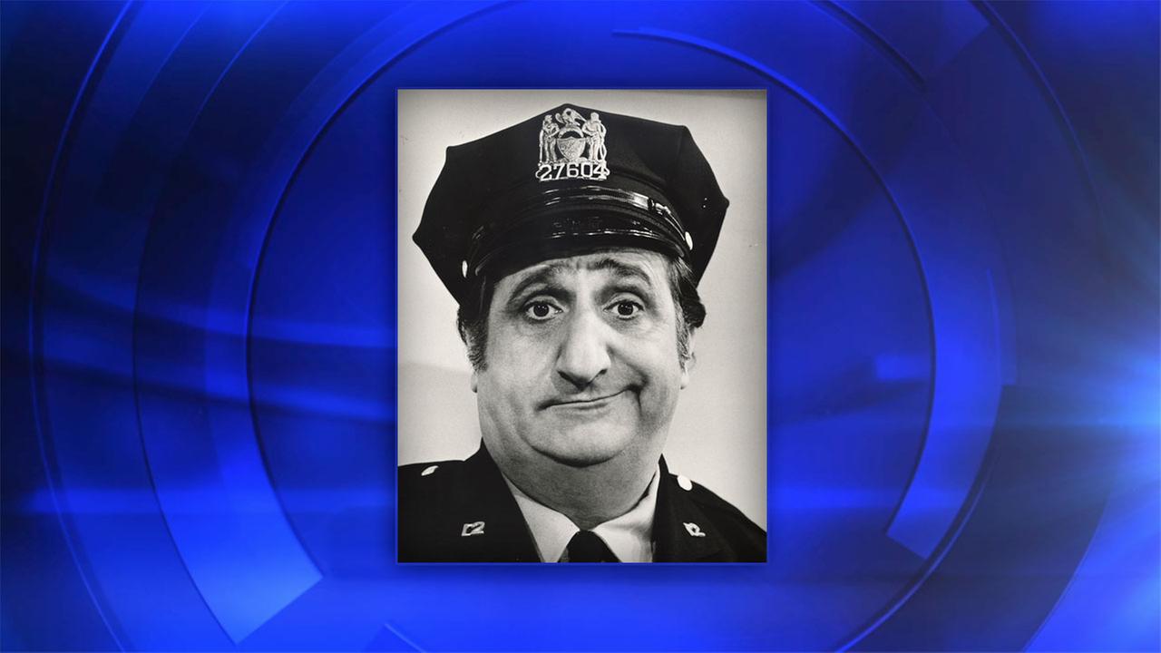 Al Molinaro, drive-in owner in "Happy Days," dies at 96 ...