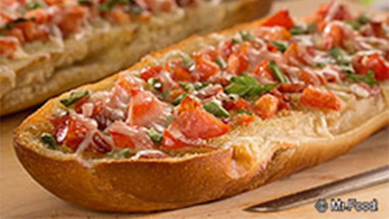 Mr. Food Pepperoni Garlic Bread recipe