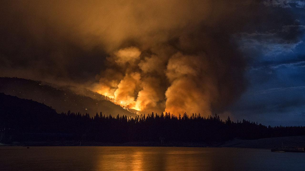 PHOTOS Wildfire burns near Bass Lake