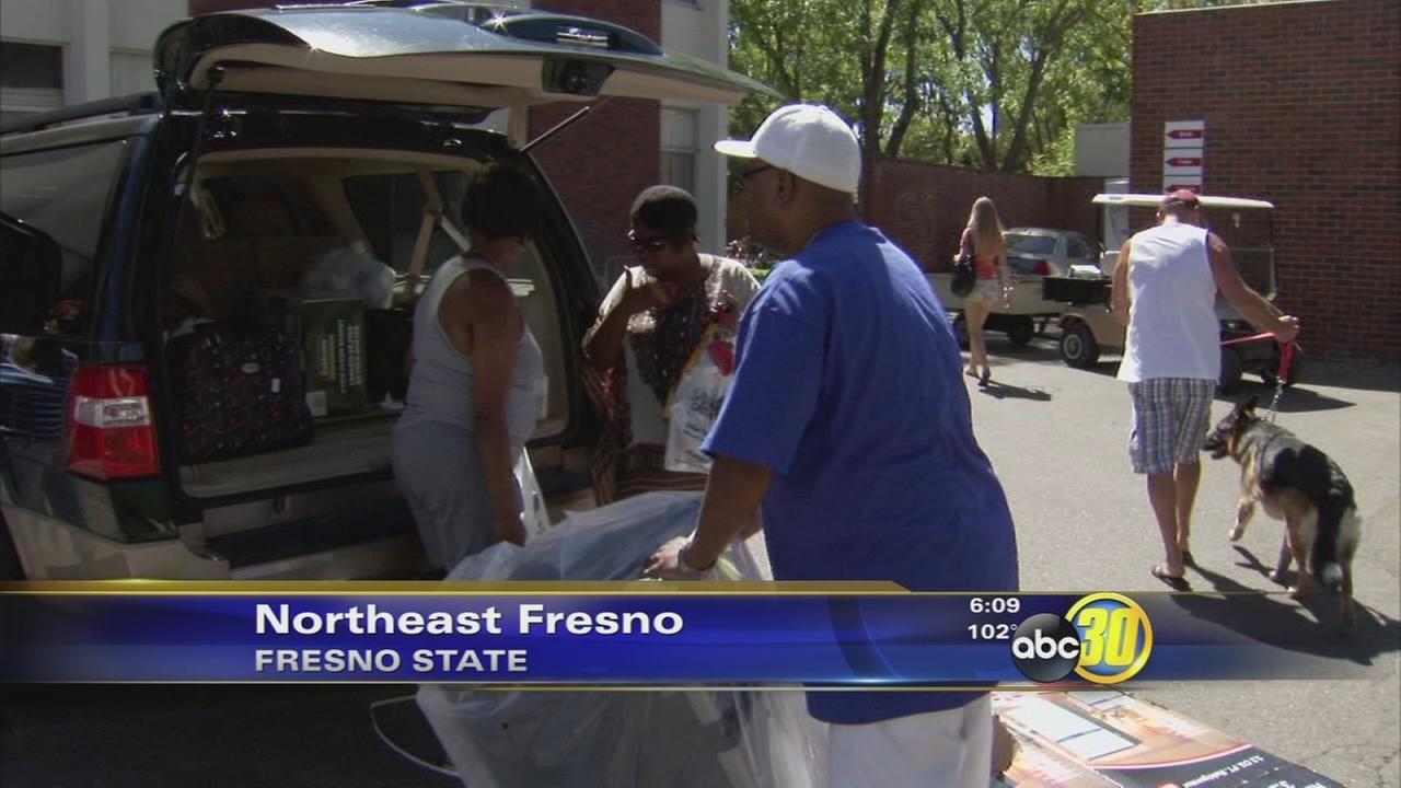 Fresno State students move in for new school year