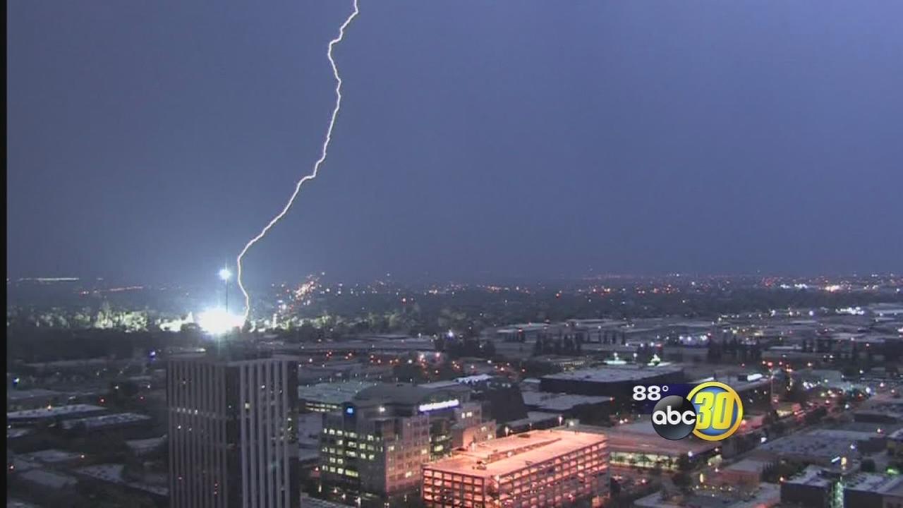 Lightning storm rolls through Fresno