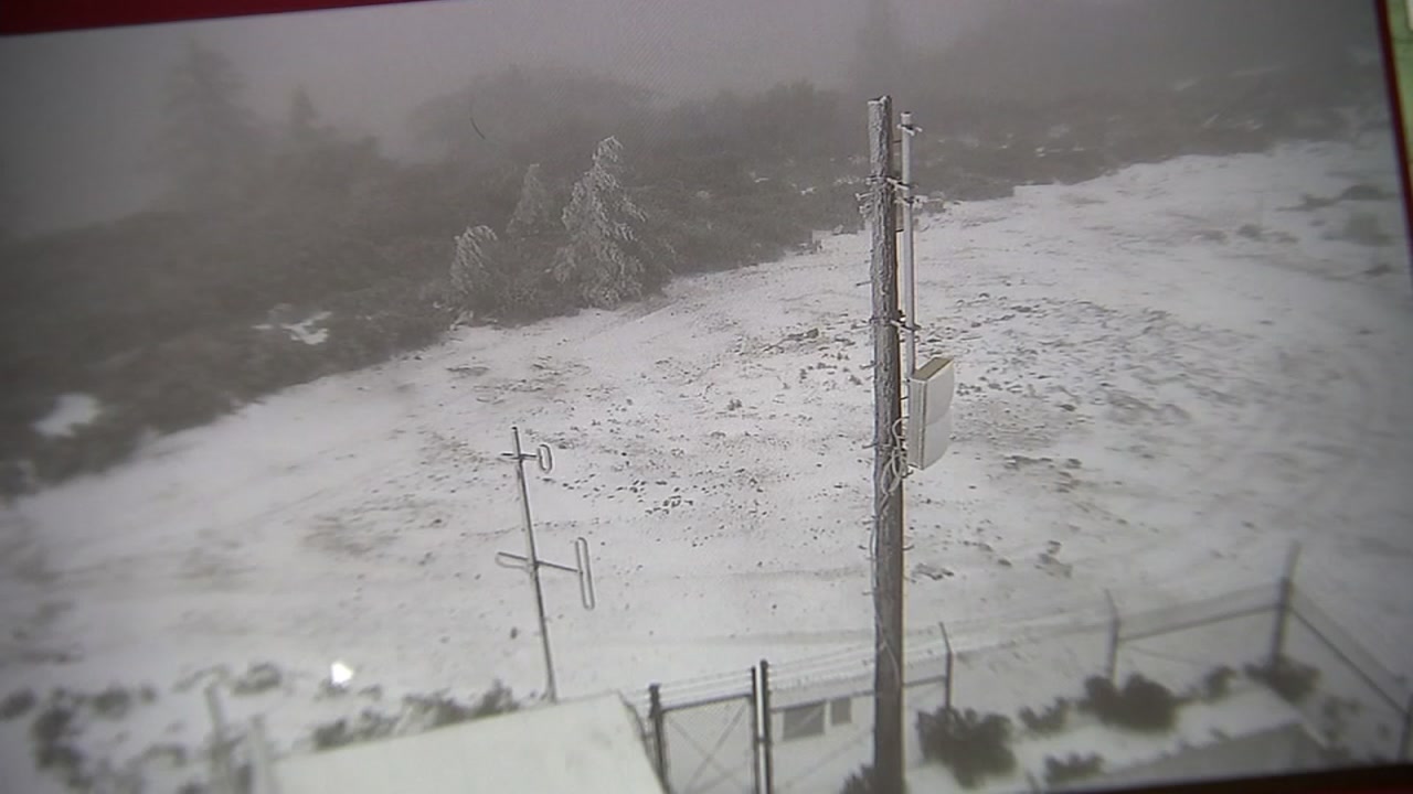Mount Diablo gets dusting of snow during winter storm with more on the