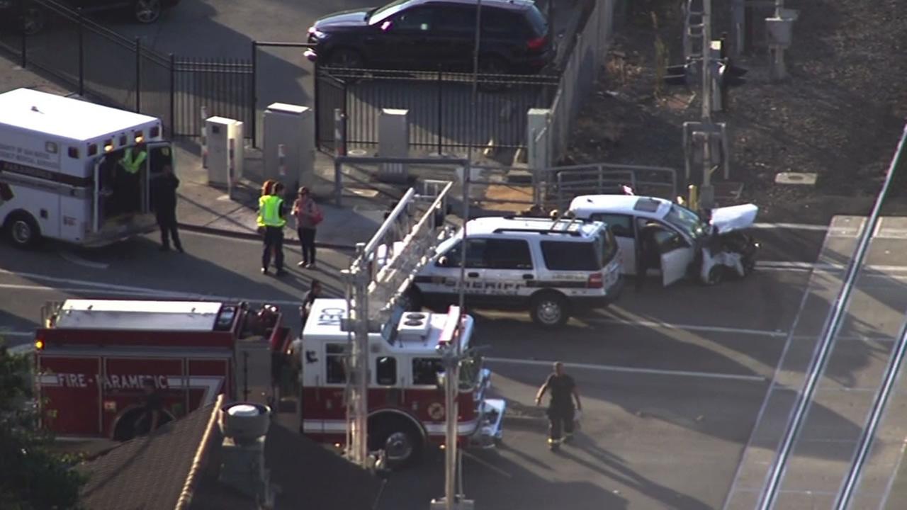 Caltrain experiencing delays after train strikes unoccupied vehicle in