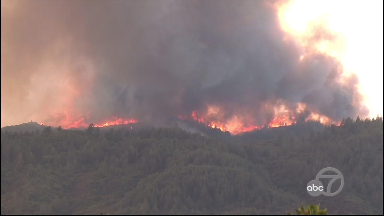 Deadly Northern California fire destroys more than 1K homes