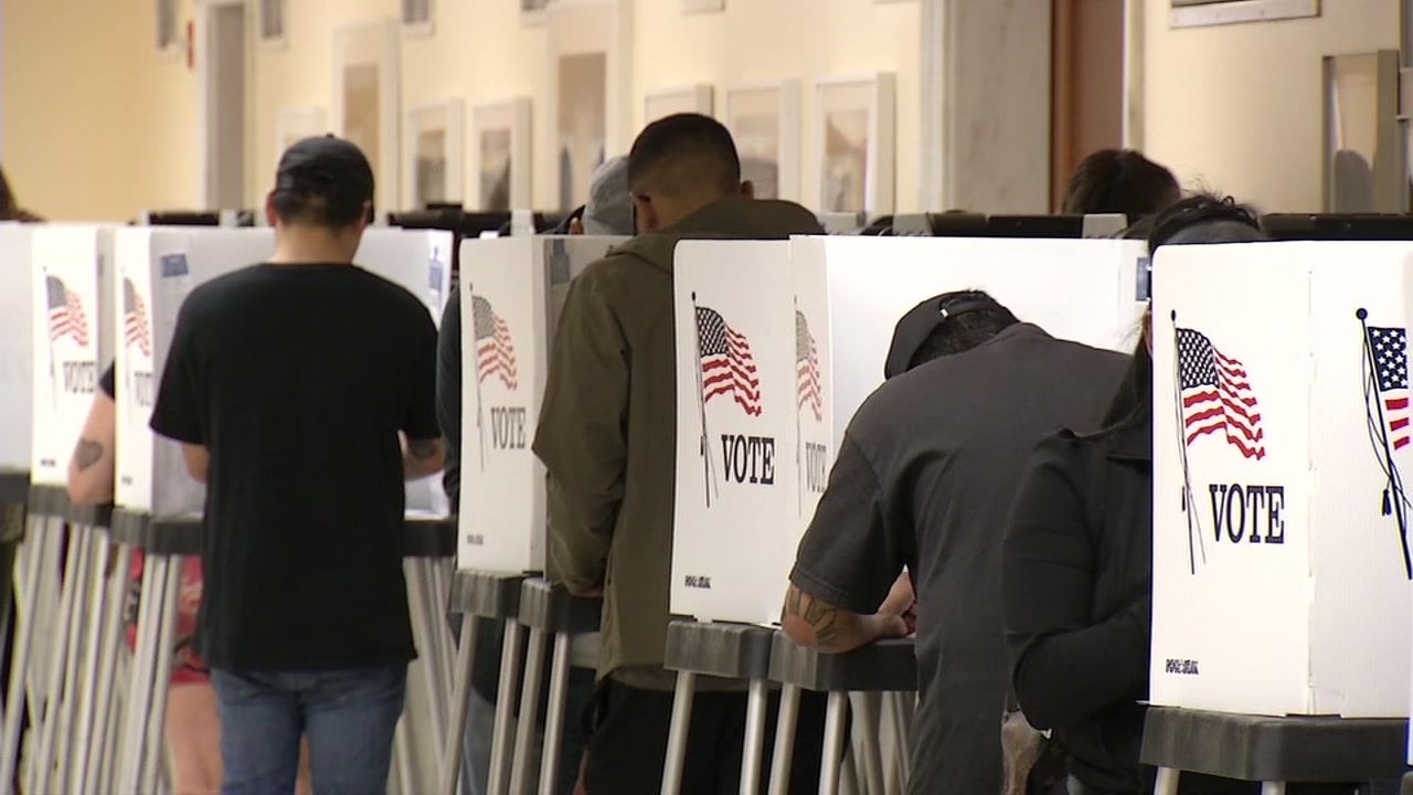 Hundreds Of High School Students Working The Polls On Election Day In ...