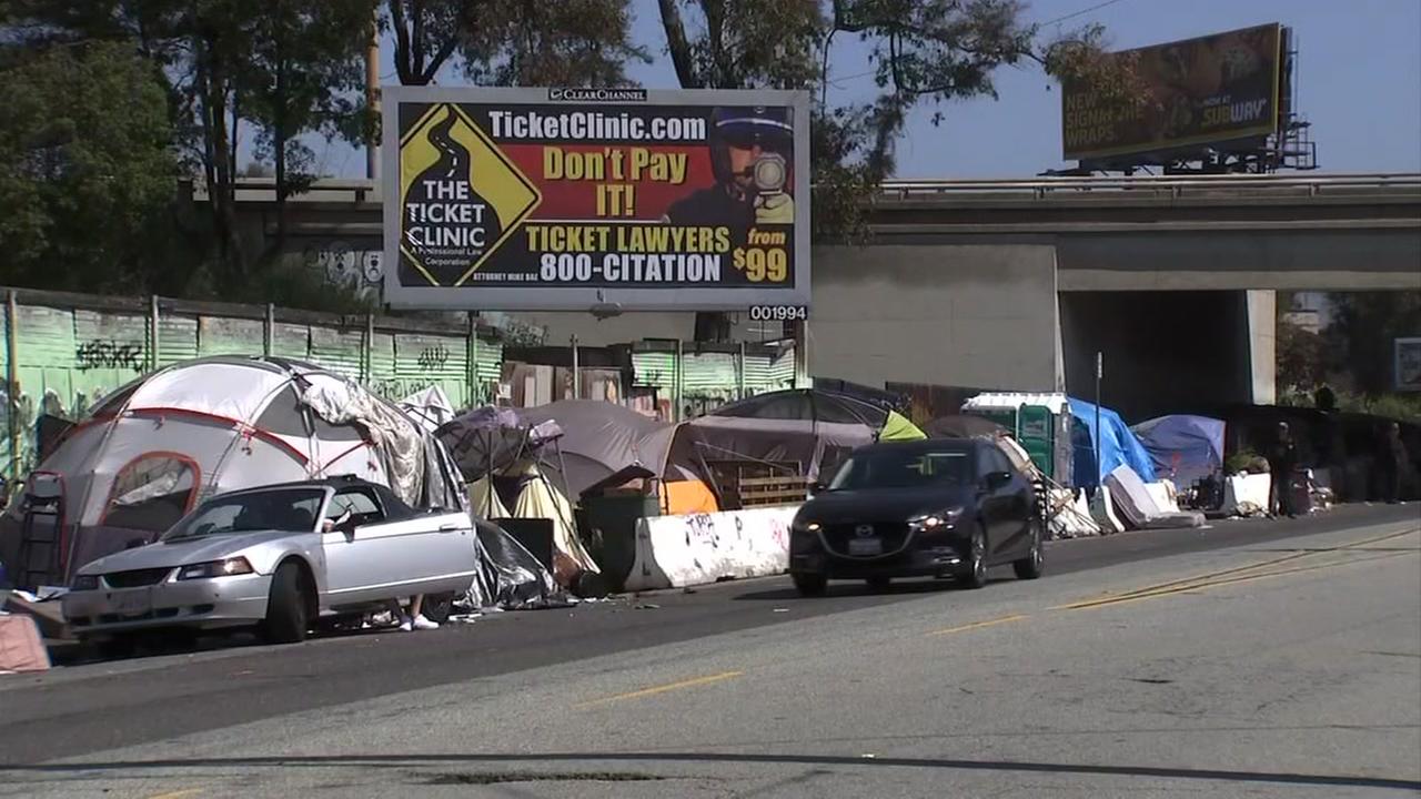 West Oakland neighborhood says city has abandoned them