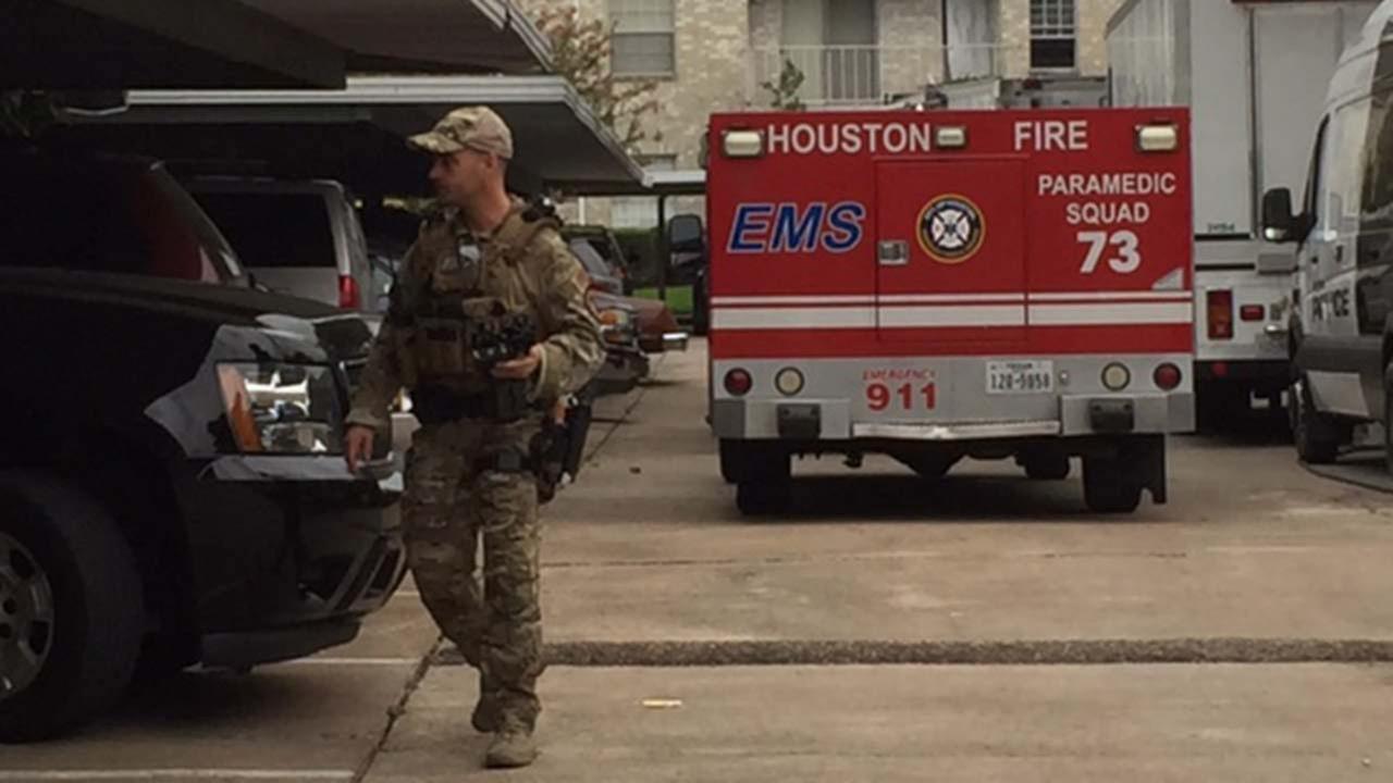 PHOTOS SWAT standoff in southwest Houston