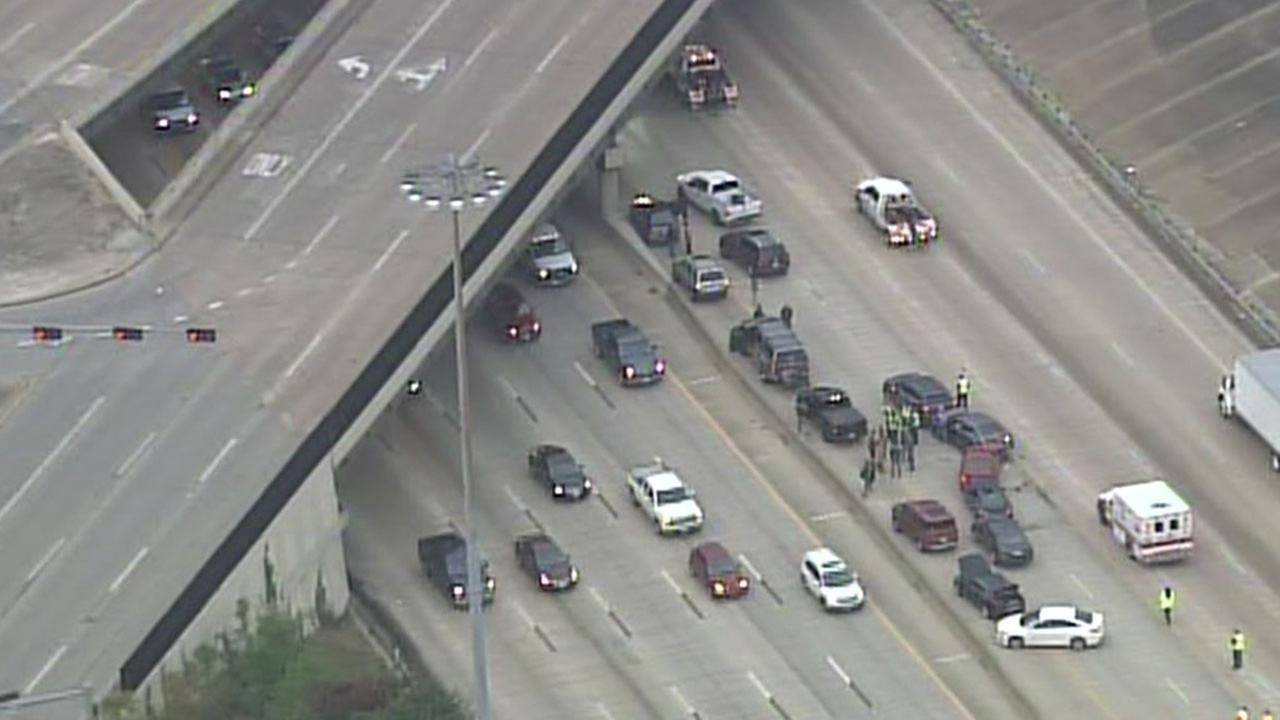 Crash that closed four lanes at Katy Fwy. outbound at Washington Ave. now clear
