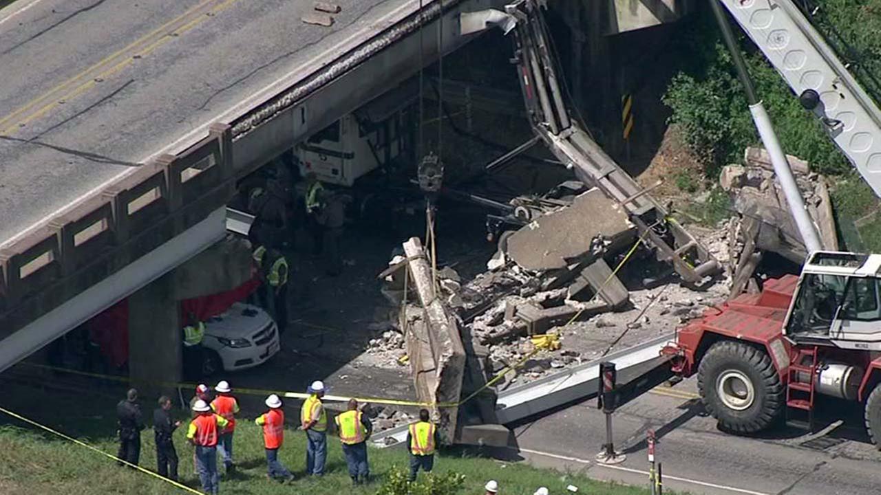 PHOTOS: Deadly bridge collapse in Sealy | abc13.com