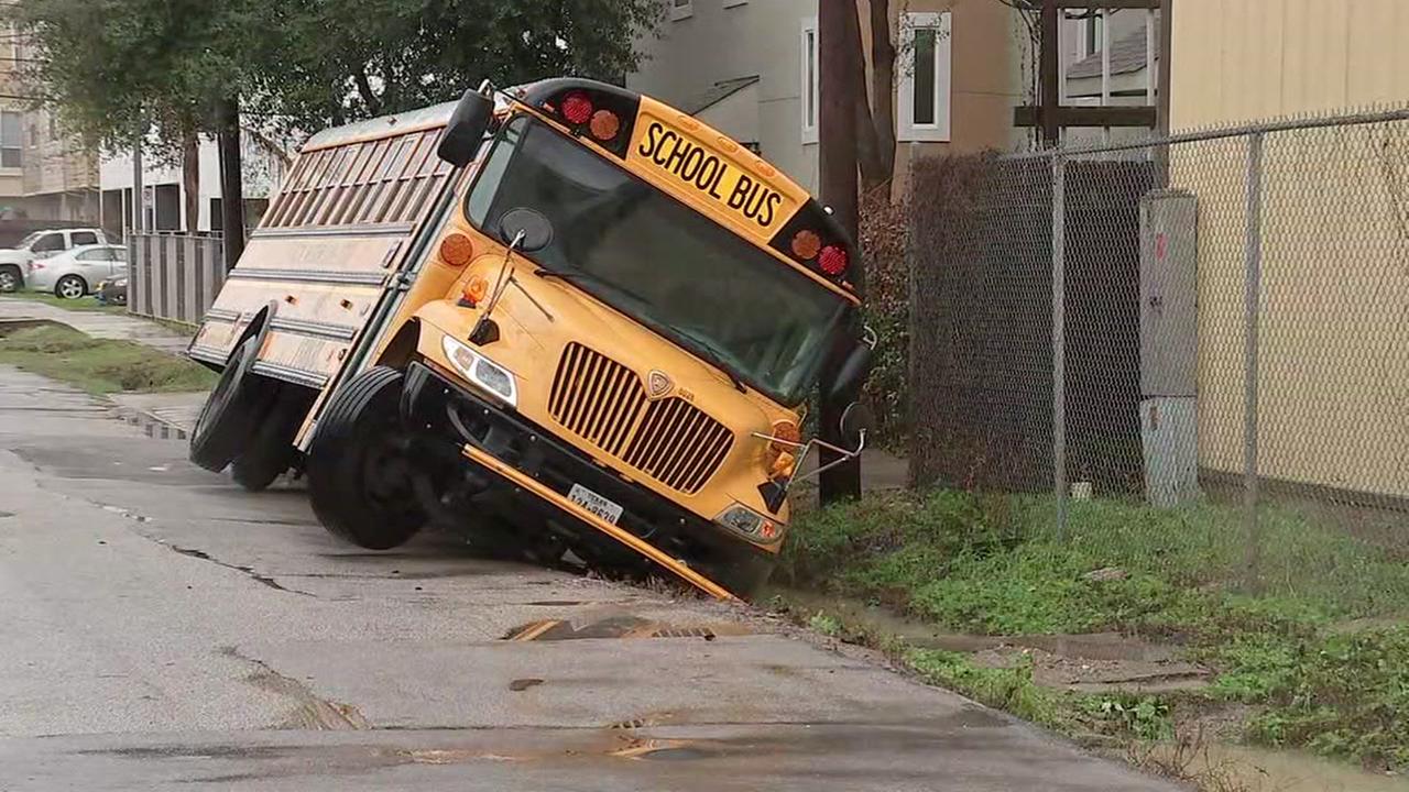 school closings | abc13.com