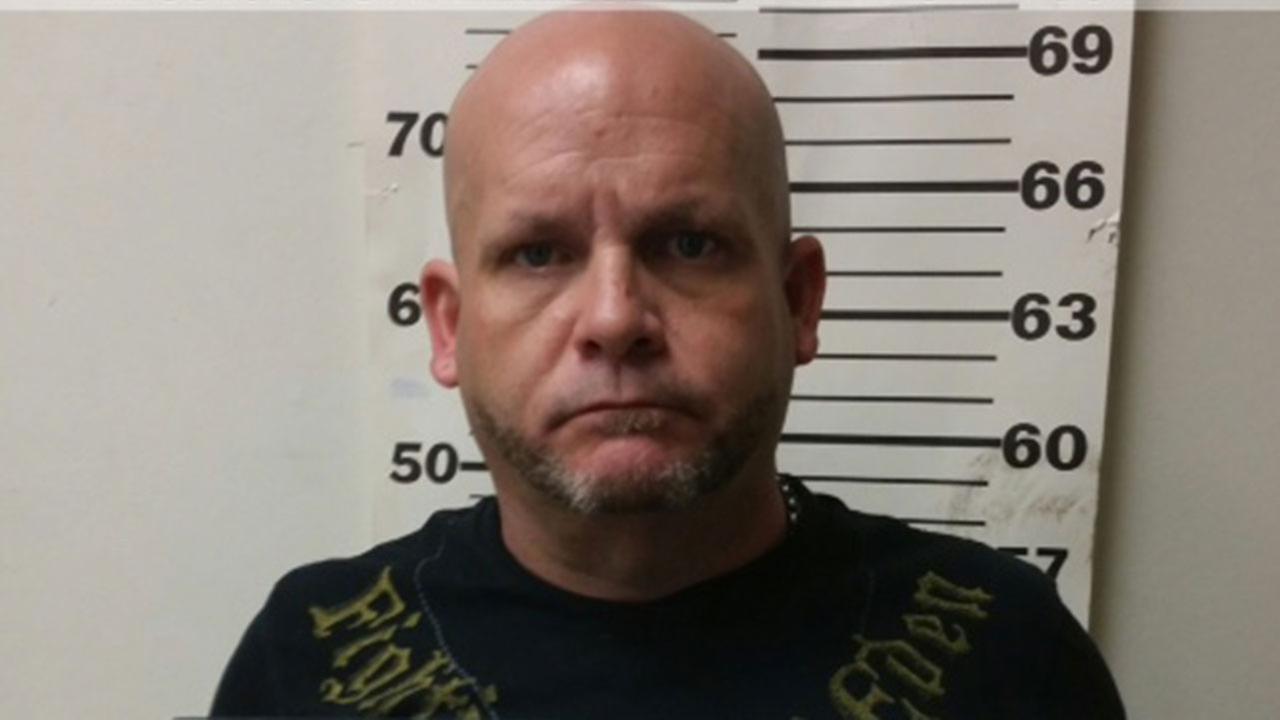 Authorities Fake firefighter arrested on way to sell drugs