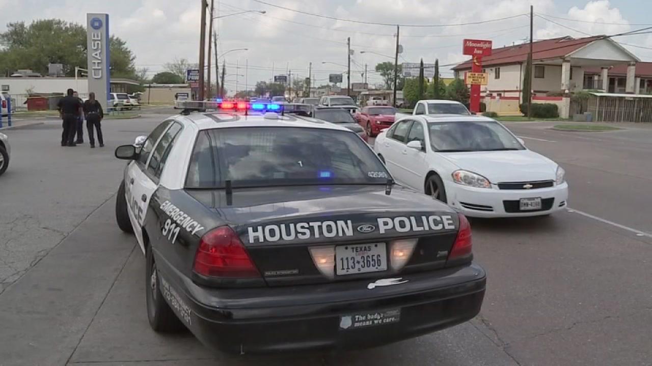 Police Armored Car Robbery Escalates Into Deadly Shooting In North Police Armored Car Robbery Escalates Into Deadly Shooting In North Houston Abc13