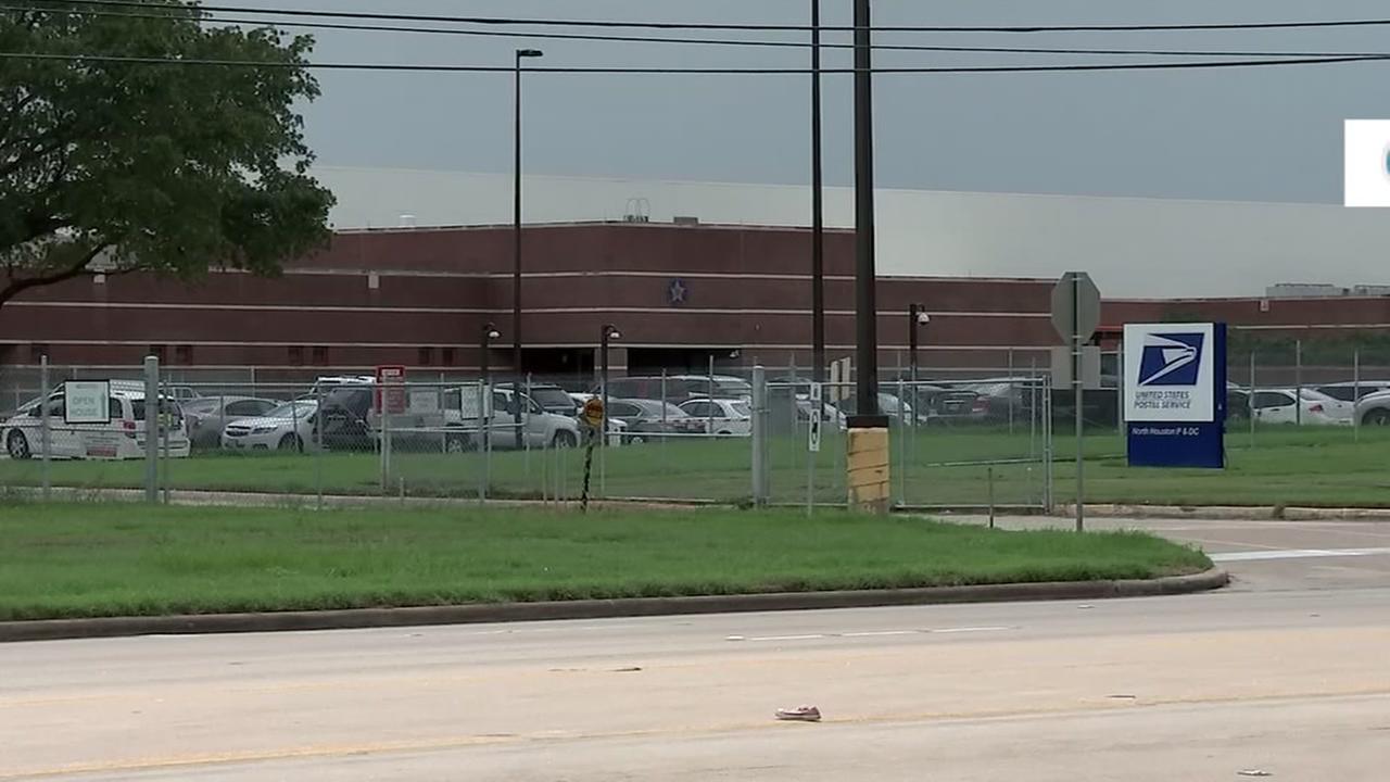 Eyewitness News looks into complaints at post office in North Houston