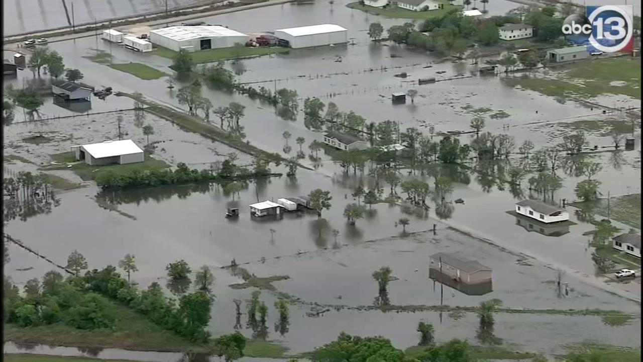 How to build a hurricane preparedness kit | abc13.com