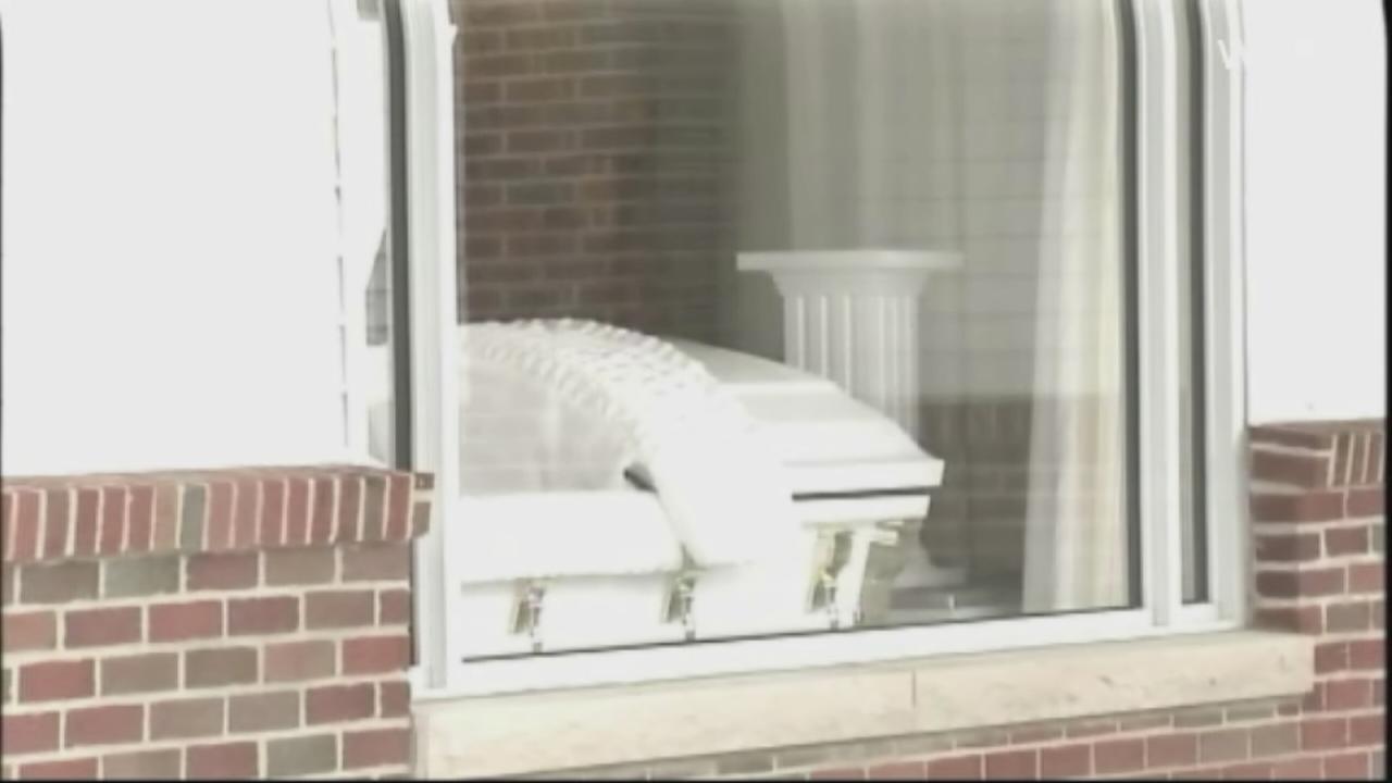 Michigan funeral home offers drivethru visitations