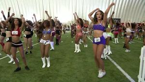 Texans cheerleaders get ready for game day - ABC13 Houston