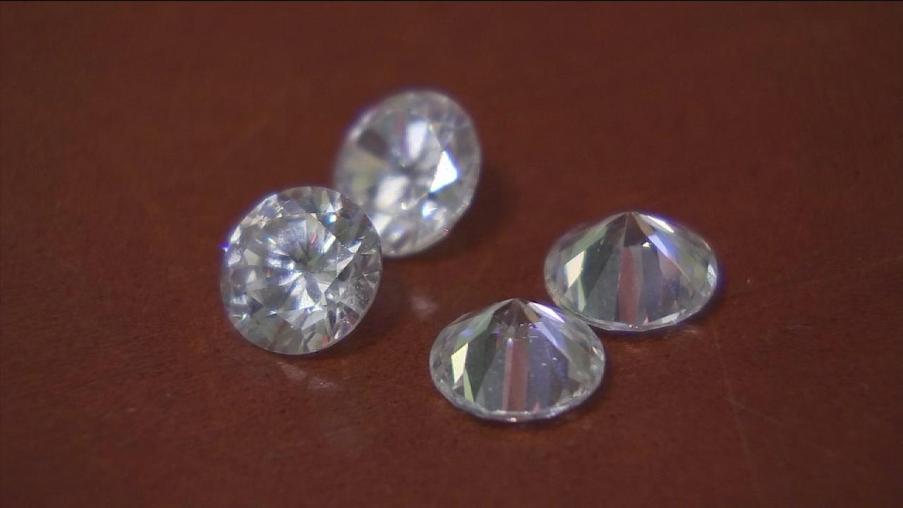 Con artists use fake diamonds to scam victim out of thousands | 0
