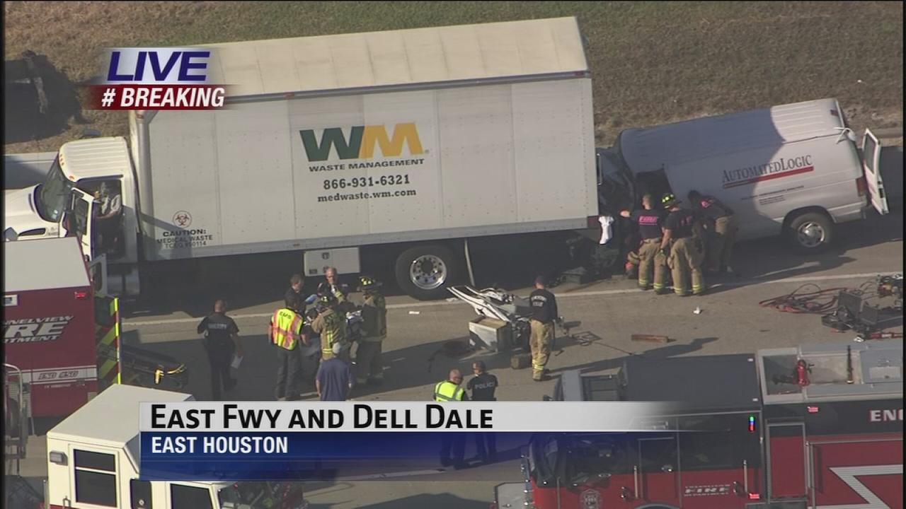 I 10 Westbound At Dell Dale Blvd Shut Down Due To Two Vehicle Wreck