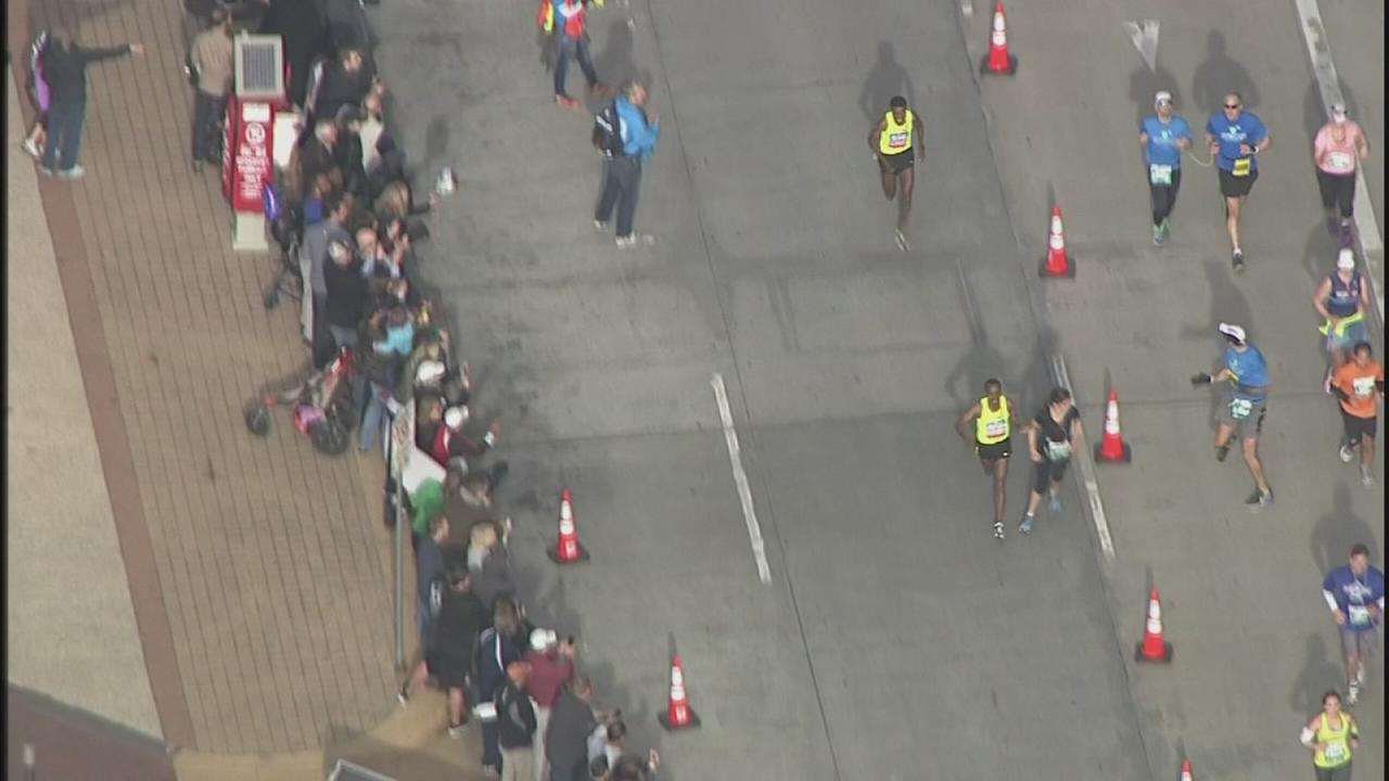 VIDEO Houston Marathon winner almost knocked offcourse