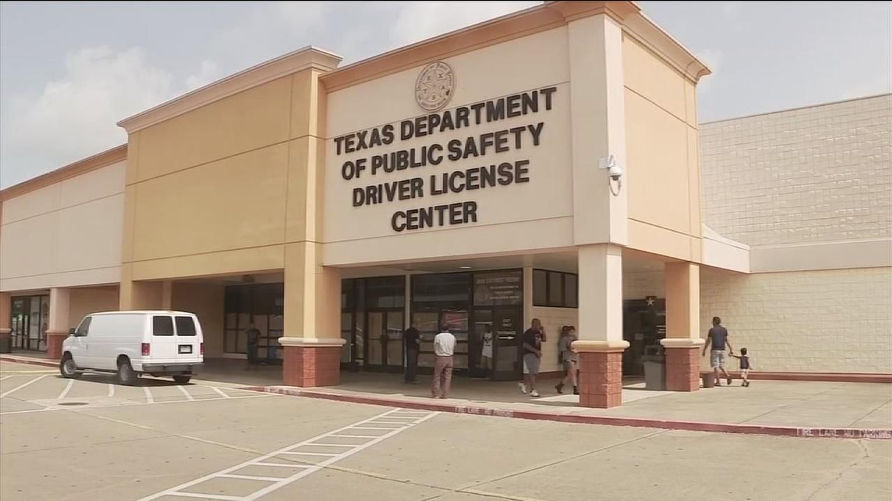 Houston DPS centers face long delays for driver s license tests  abc13 com
