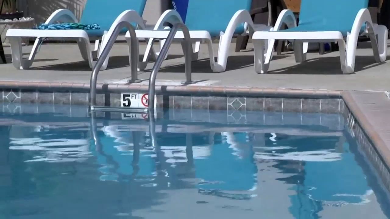 Man risks life to save another from drowning in electrified pool in