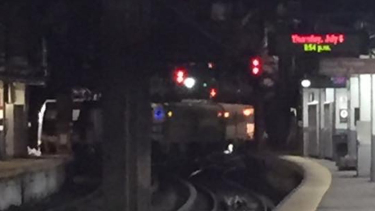 New Jersey Transit train derails at Penn Station; no injuries reported ...