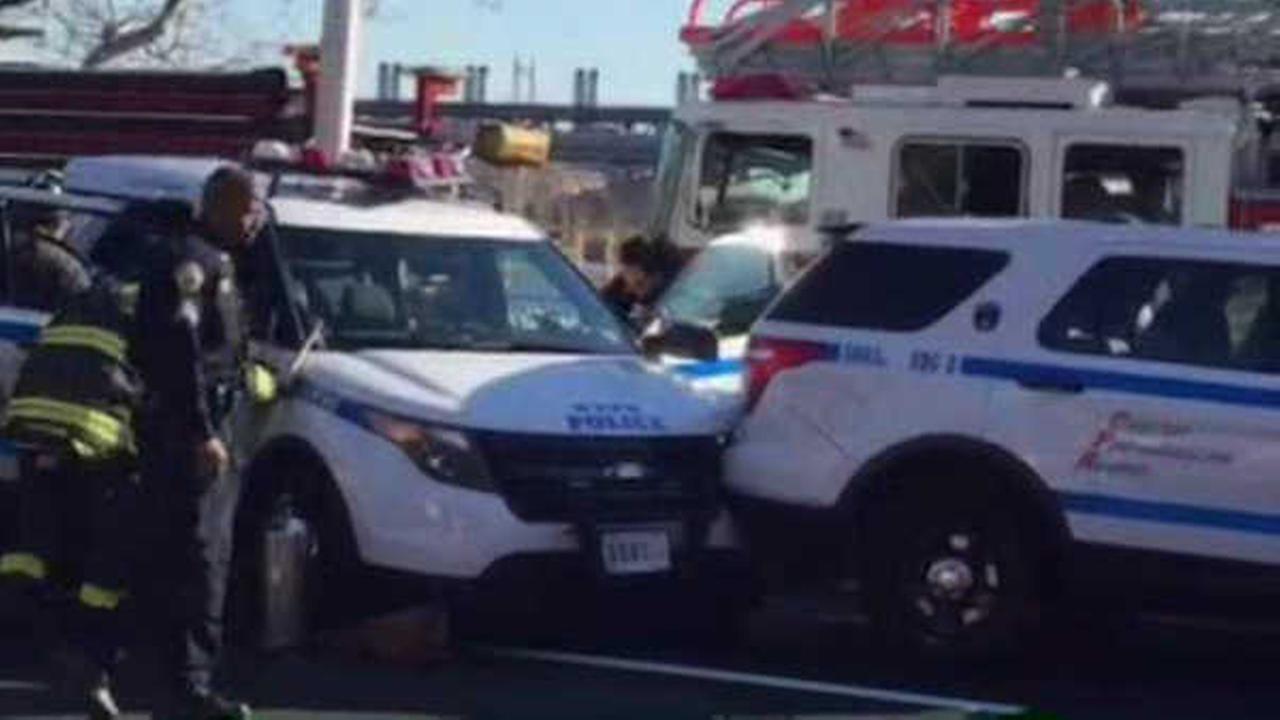 4 Nypd Cars Involved In Chain Reaction Pileup On The Fdr Drive 4 Nypd Cars Involved In Chain Reaction Accident On The Fdr Drive