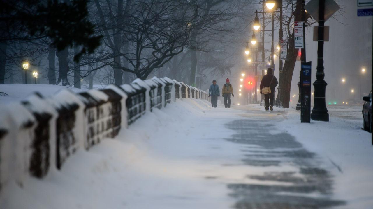 Brunt of nor'easter blizzard just misses New York City ...