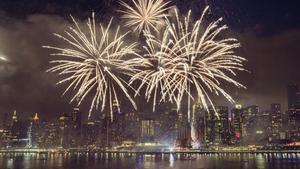 4th Of July Fireworks Schedule For Displays In New York New Jersey And Connecticut Abc7 New York