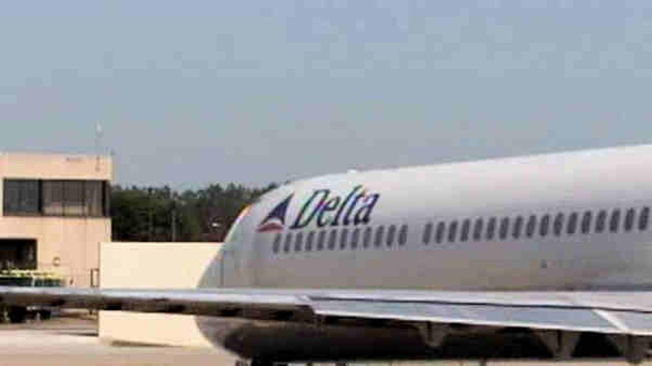 New York to West Palm Beach flight diverted after passengers fight over