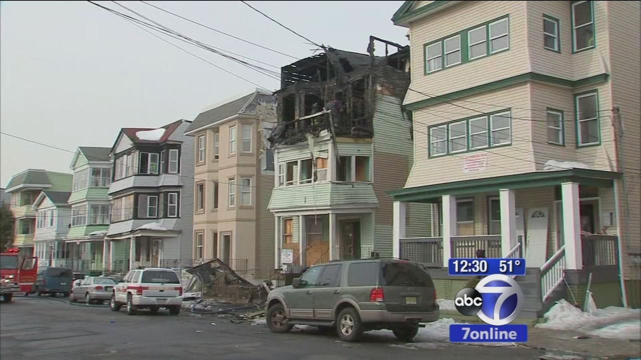 Fire at Irvington building leaves 1 dead