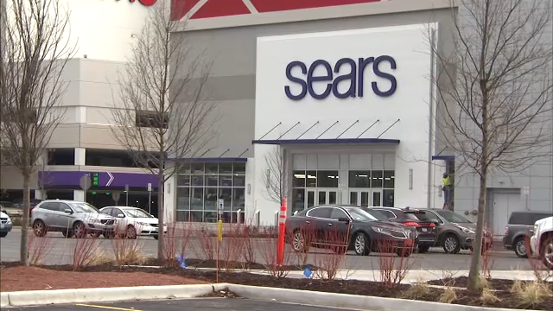 Oakbrook Center Sears to Close Sunday