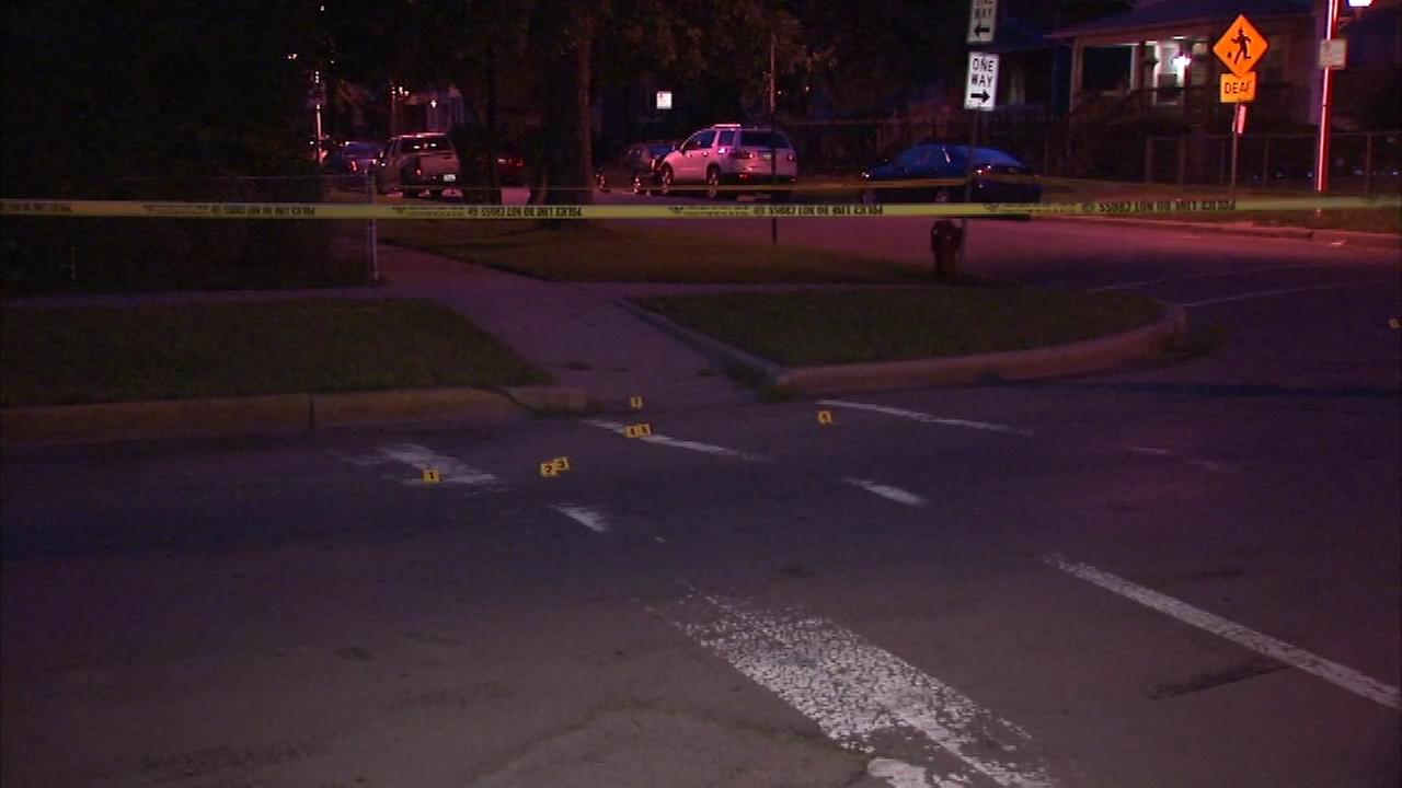 1 dead, 4 injured in West Side shooting