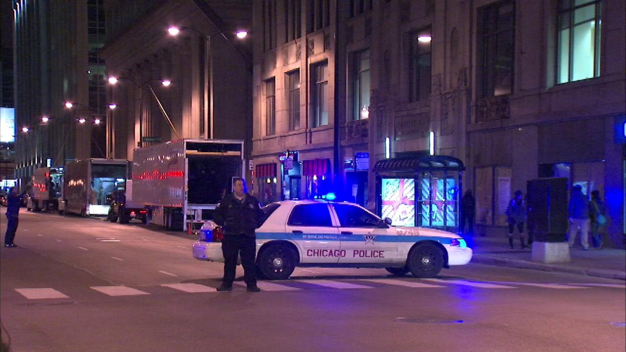 'Batman v Superman' filming helicopter scene in Chicago at Navy Pier ...