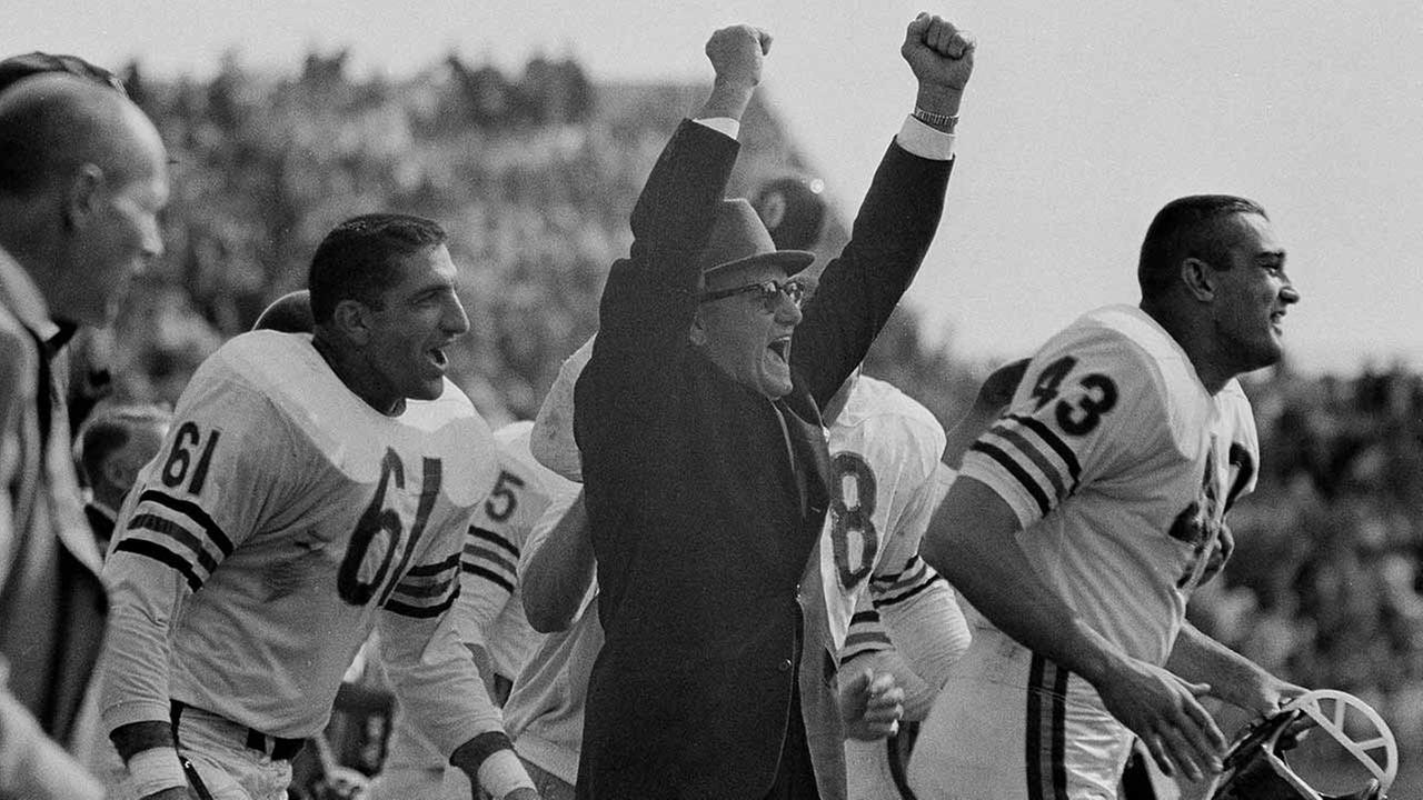 PHOTOS: Bears-Packers games, 1963-now | abc7chicago.com