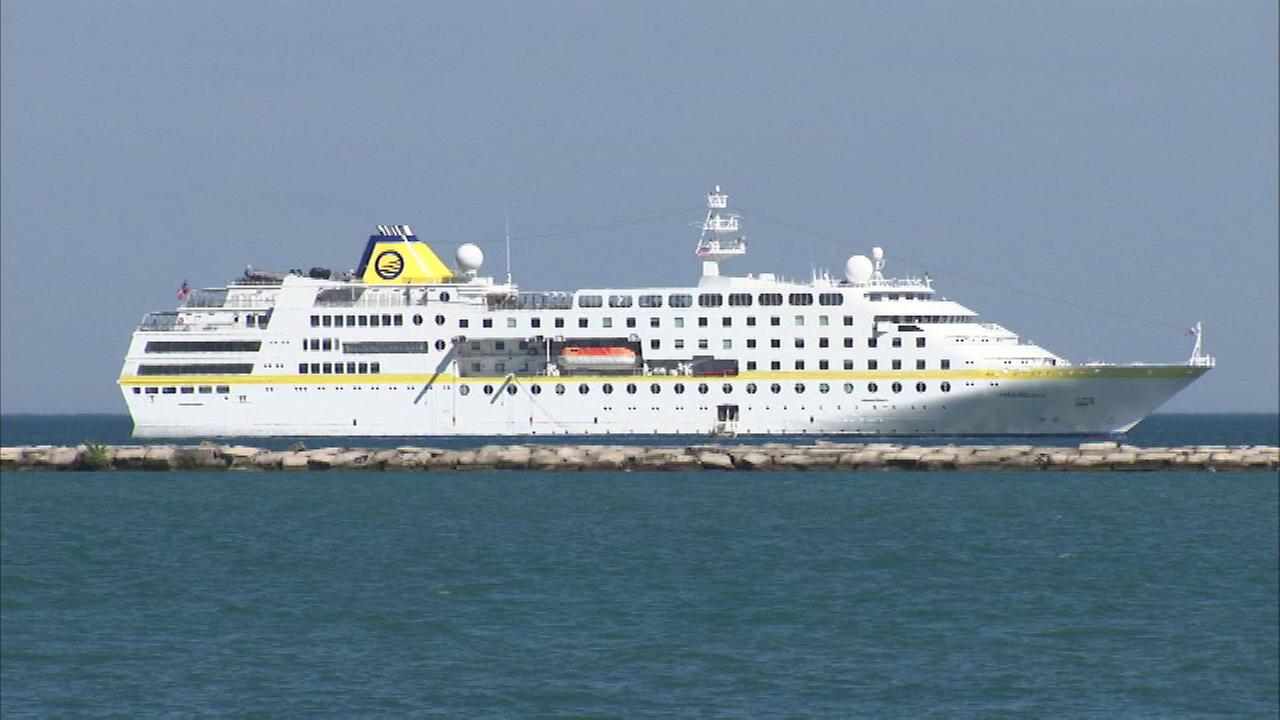 cruise ships anchored