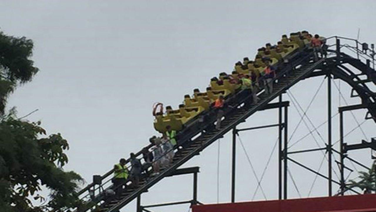 Riders temporarily stuck on Six Flags roller coaster