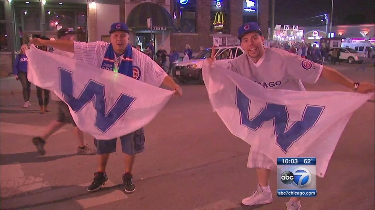 Chicago Cubs clinch at Wrigley Field, advance to National League