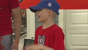 Making lemonade: Glen Ellyn boy shares bond with Anthony Rizzo over  baseball, cancer