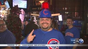 Chicago Cubs fans charmed by twins, Addison and Clark - ABC7 Chicago